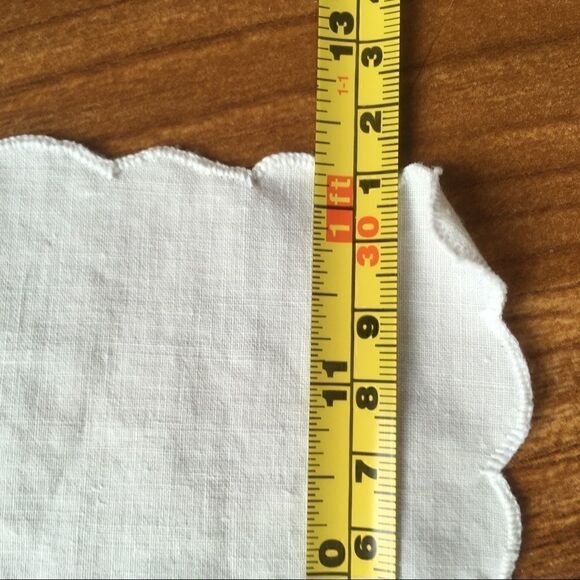 Vintage 30s Handmade Lace Napkins/ Doilies - Picture 7 of 9